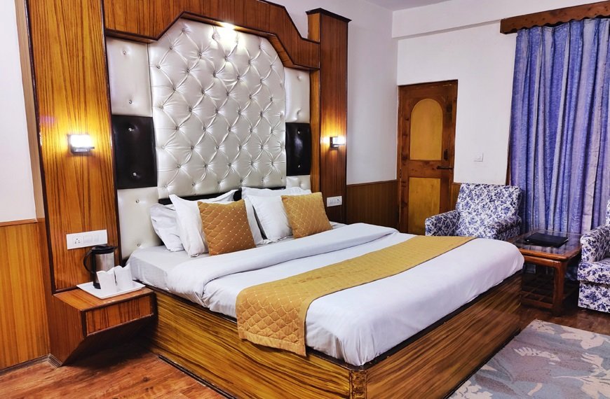 Hotel Surya International Manali