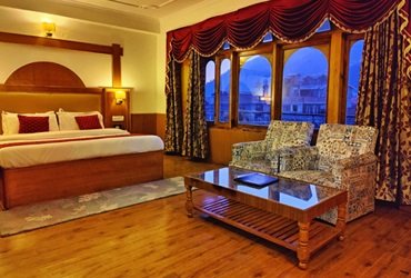 Hotel Surya International Manali